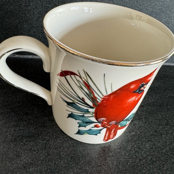 Lenox Fine Bone China Cardinal Mug by Catherine McClung - Picture 4 of 9
